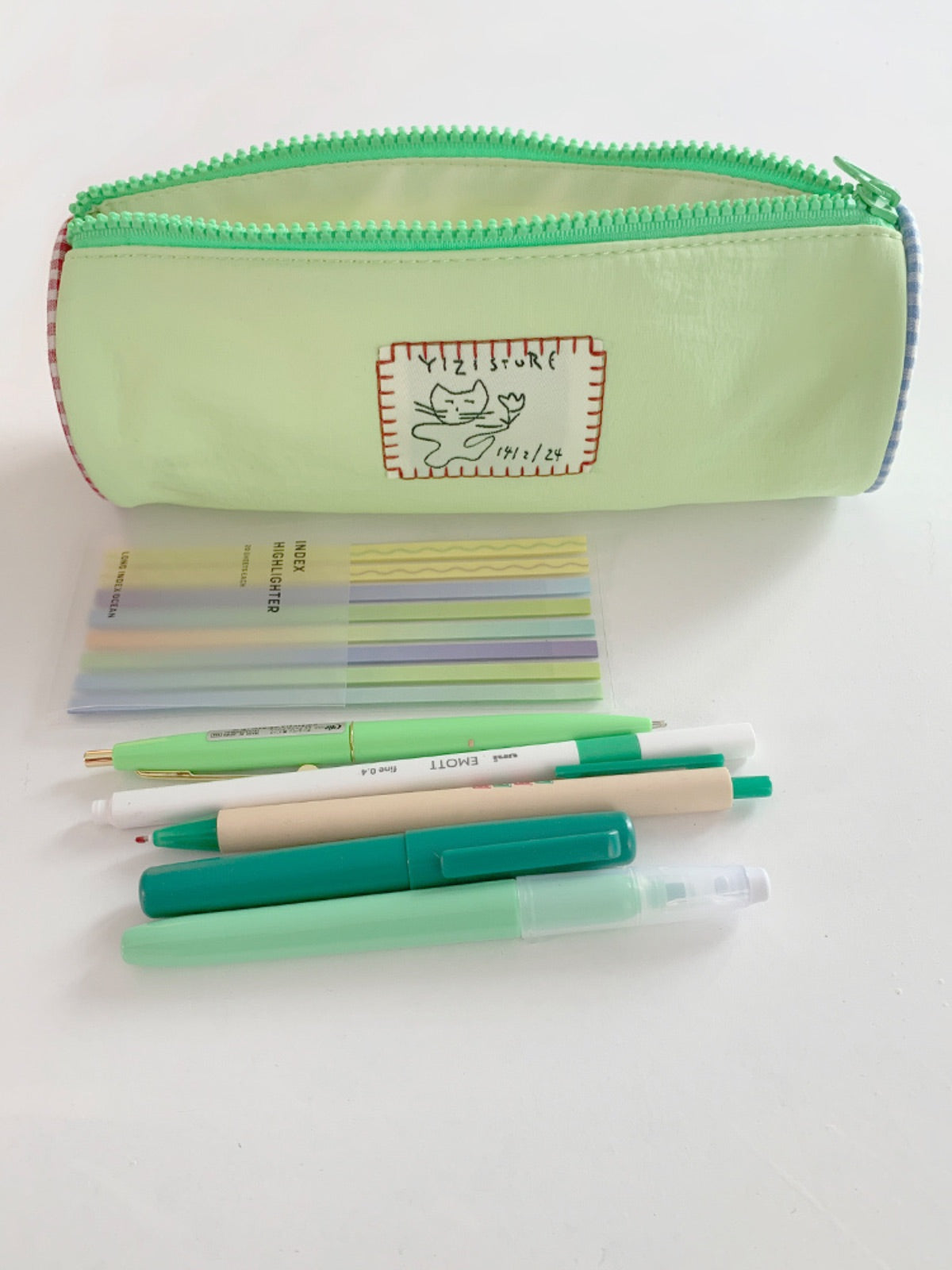 Original Design Animal Print Cylindrical Pencil Case