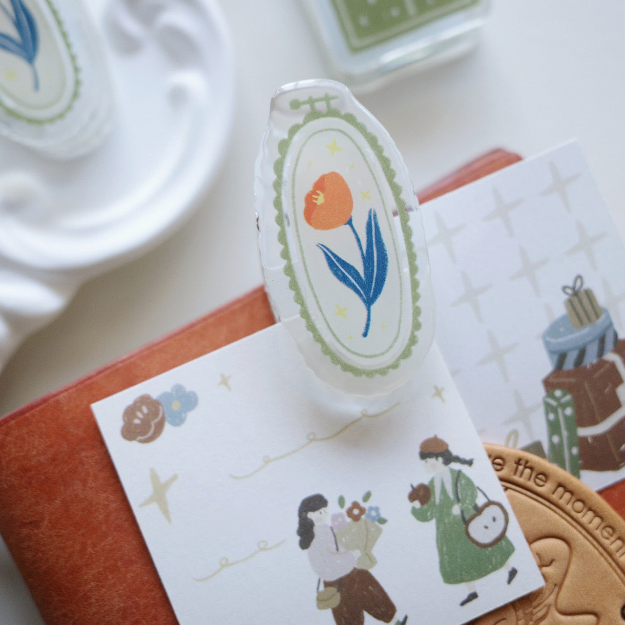 Light Retro Clips – Apple Girl & Bouquet Series